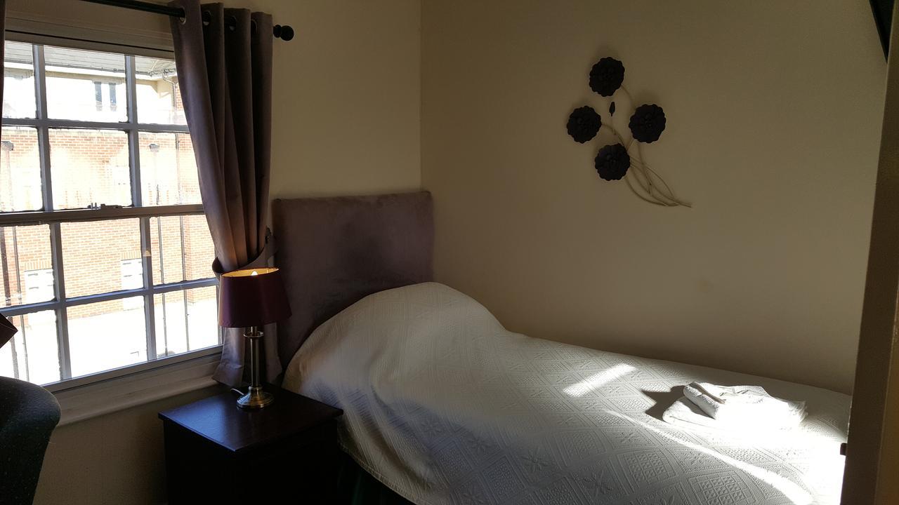 Edward Hotel Глостер Екстер'єр фото